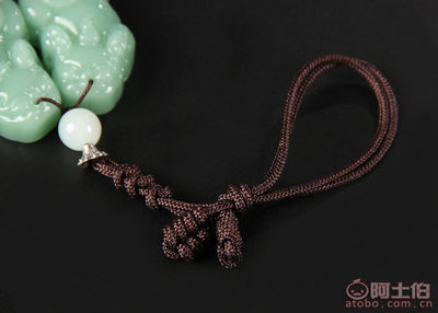 汽車掛件貔貅 保平安的車內(nèi)吊飾與車用飾品選擇